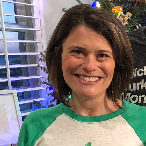 Meet your Posher, Beth - Picture 1 of 1